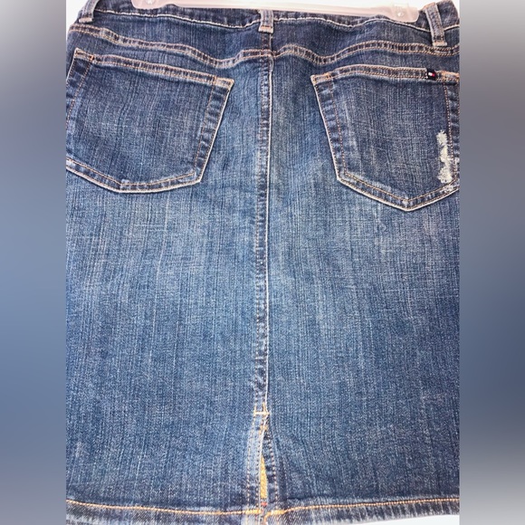 Tommy Hilfiger Denim Skirt Size 8 - Picture 4 of 7